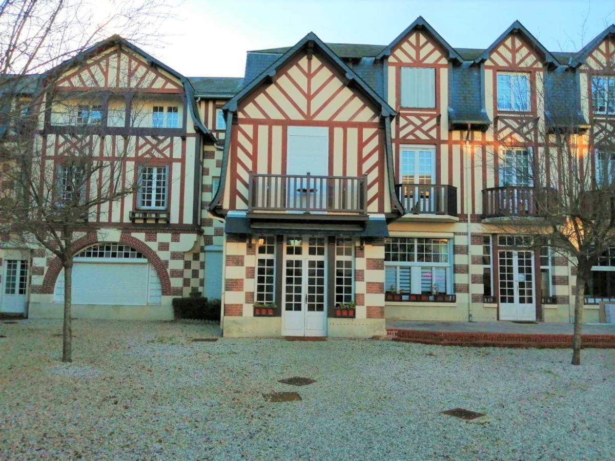 Le Petit Cabourg De La Cour Normande Studio Coeur De Ville -1 A 2 Personness 외부 사진